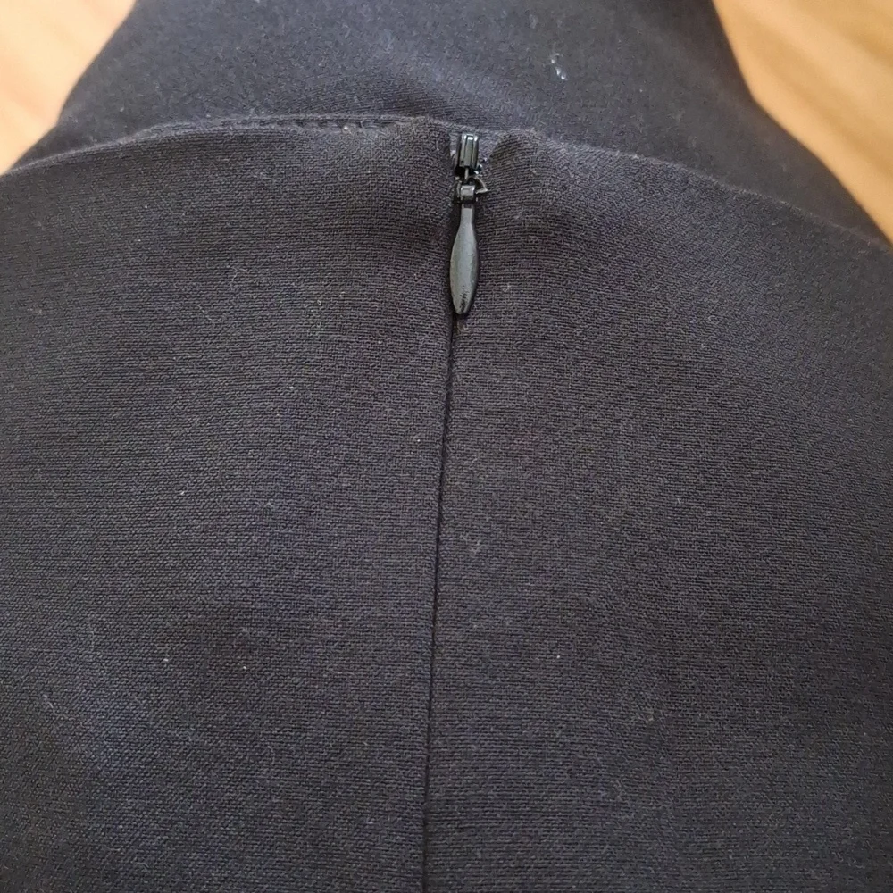 Briggs New York black skirt